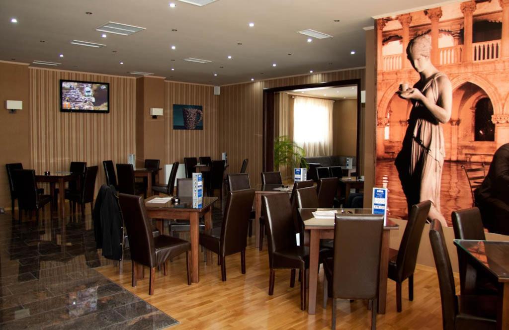 Hotel Hanul De La Rascruce أراد المظهر الخارجي الصورة
